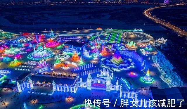 千般苦!岁月把酒与君共,腊梅笑绽待春还