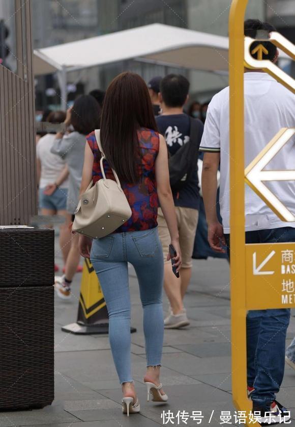 穿搭 紧身牛仔裤,美的修身又耐看,不愧为休闲搭配的时尚宠儿