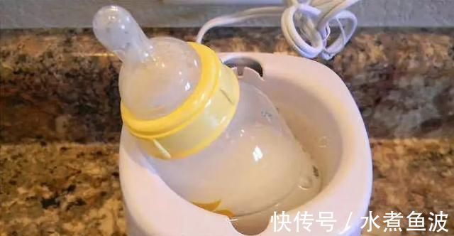 分泌|母乳放久了会变红，因为它是血变的？其实是这么回事儿