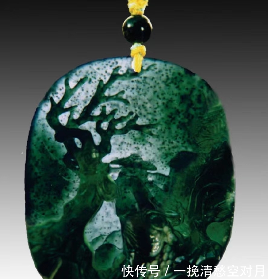 翡翠玉石!玉雕鬼才用80元「废料」雕刻出的作品,竟然成为了获奖作品