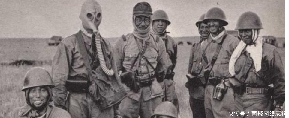 头戴|日本军人头戴的脑袋后面两片布是什么东西?