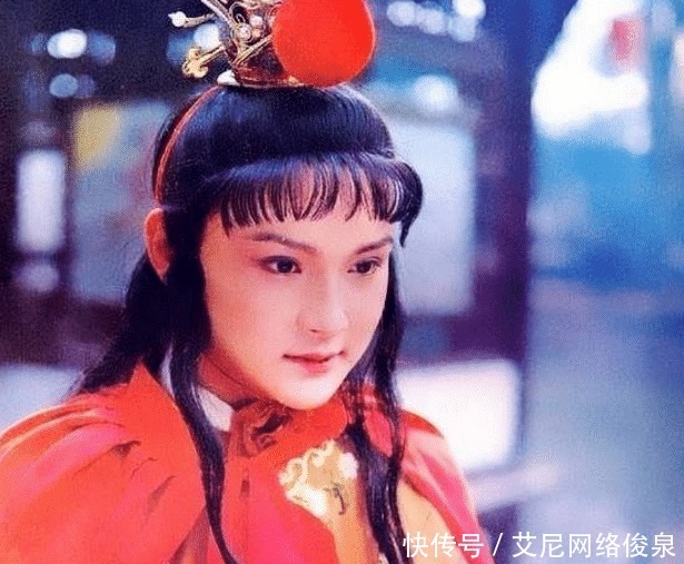 红楼梦|红楼梦中大胆的姑娘之一,宴会上拉宝玉到一边,没想到被宝玉拒绝