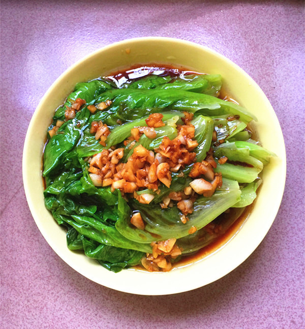 不管炒什么青菜,下锅多加“这1步”青菜不变黑,吃起来特别嫩!