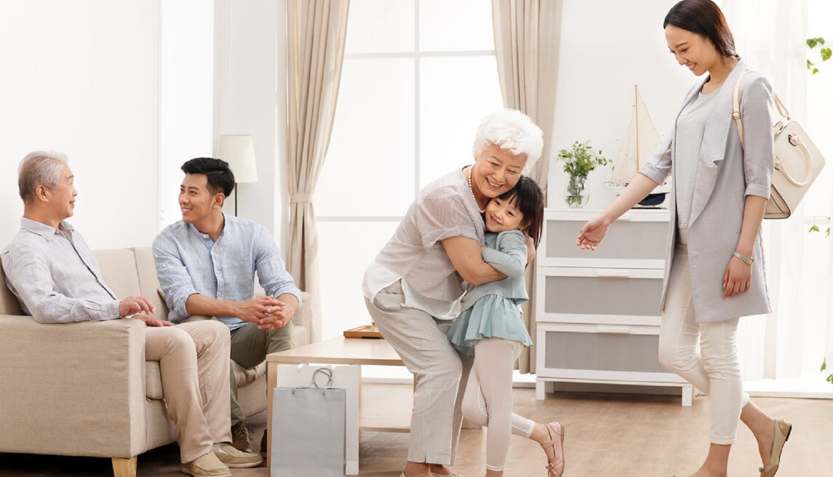 特殊待遇|“超萌辈分差”火了,舅舅遭受“特殊待遇”,外甥:毕竟是晚辈