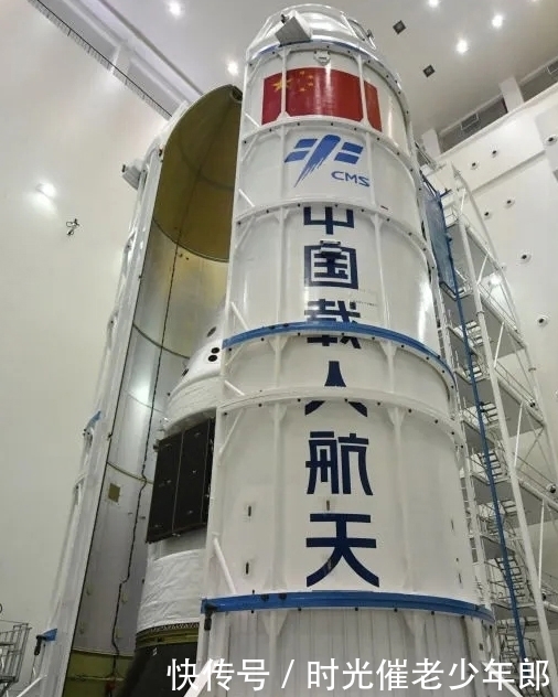 携嫦娥五号大胜之威,航天员何时登月?双重防护载人登月舱亮相