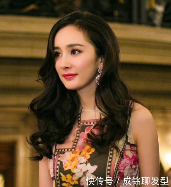 发际|30岁女生前额发际线高,发量还稀少,有值得推荐的刘海或发型吗?