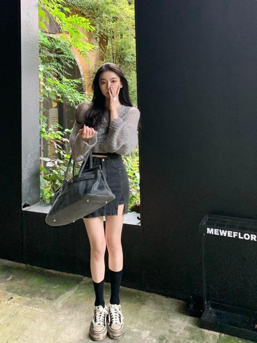 针织衫|今年秋天最流行“韩系学姐风”,掌握几类实用技巧,让你轻松展现熟女气质