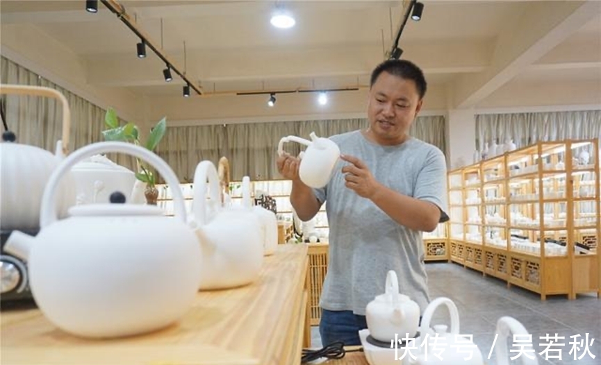德化|你梦寐以求的冰墩墩,正在福建这个小城排队出厂