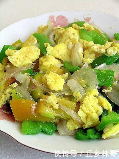 洋葱最近火了,加几个鸡蛋,没想到这么美味,比吃红烧肉还香