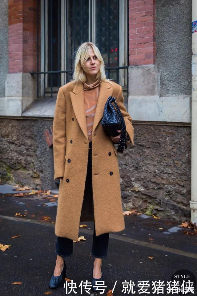 高级|这种“秋冬专用材质”高级又贵气,贵气的女人大多钟爱它