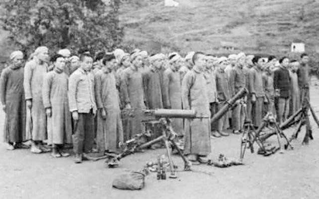 湘西|他是湘西土匪老大，家族24代为匪，靠着祖传秘籍横行霸道50年不倒