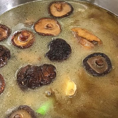 炖肉档|小鸡炖蘑菇