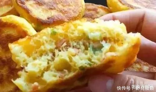 1碗玉米面,2个鸡蛋,不用揉面不用蒸,出锅后蓬松喧软吃不够