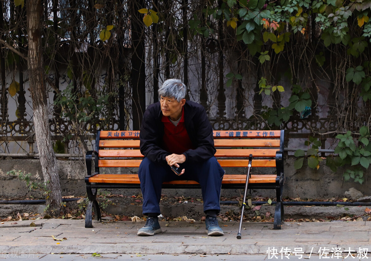 解决|家庭问题：40岁儿子不尊重自己，父母该怎么办？