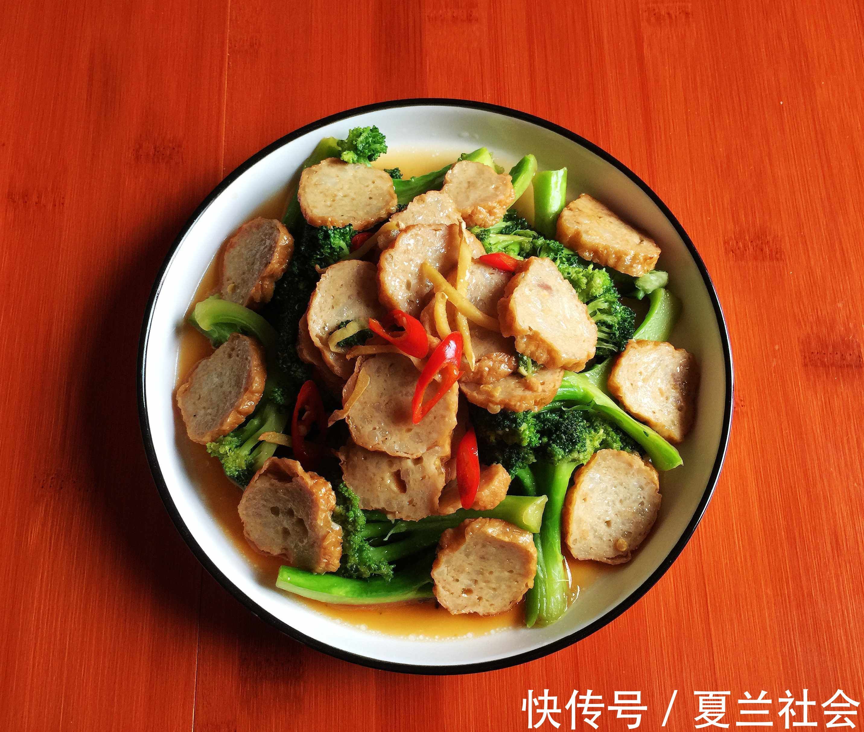 好吃|一家三口的午餐，半小时搞定4道菜，好吃又营养，天天光盘不浪费
