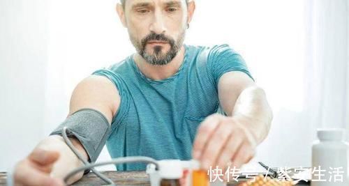 吃饭|每年约有九百万人死于高血压,用几个正确的吃饭方式,远离高血压