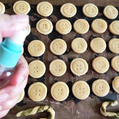 糖粉|可可爱爱的小纽扣饼干，一道能吃下三碗饭的神奇美食