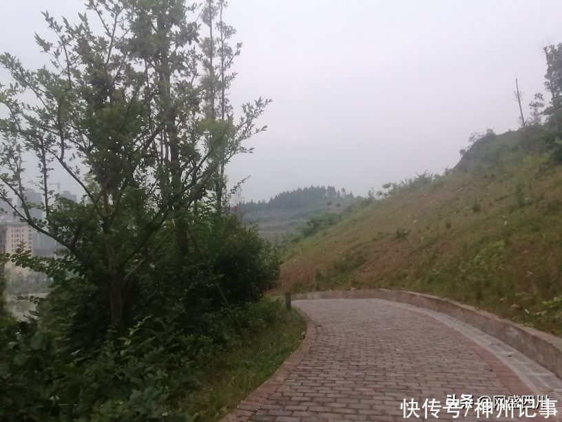 蓬安|逛游百牛赞歌广场，这里风景独好