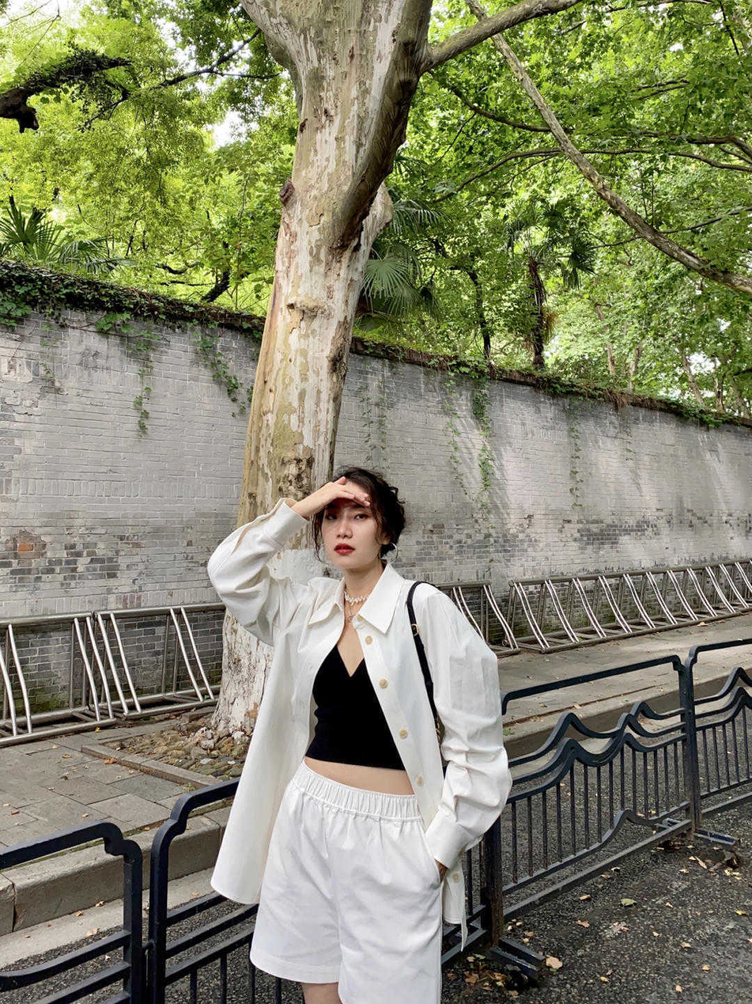 穿搭|时尚和大牌没啥关系,颜色搭配对了,依然能穿出高级感,漂亮大气