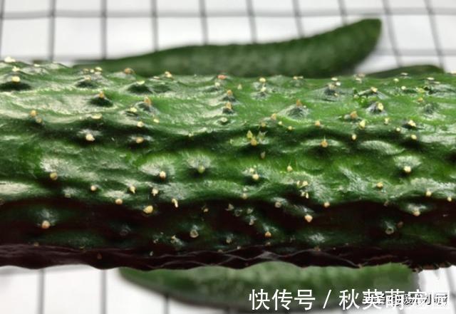 打了激素的黄瓜怎么辨认?老菜农:教你一招,看一眼就能区别