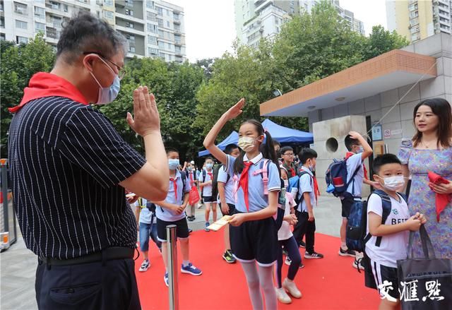 幼儿园|开学啦！多图直击“神兽归笼”……