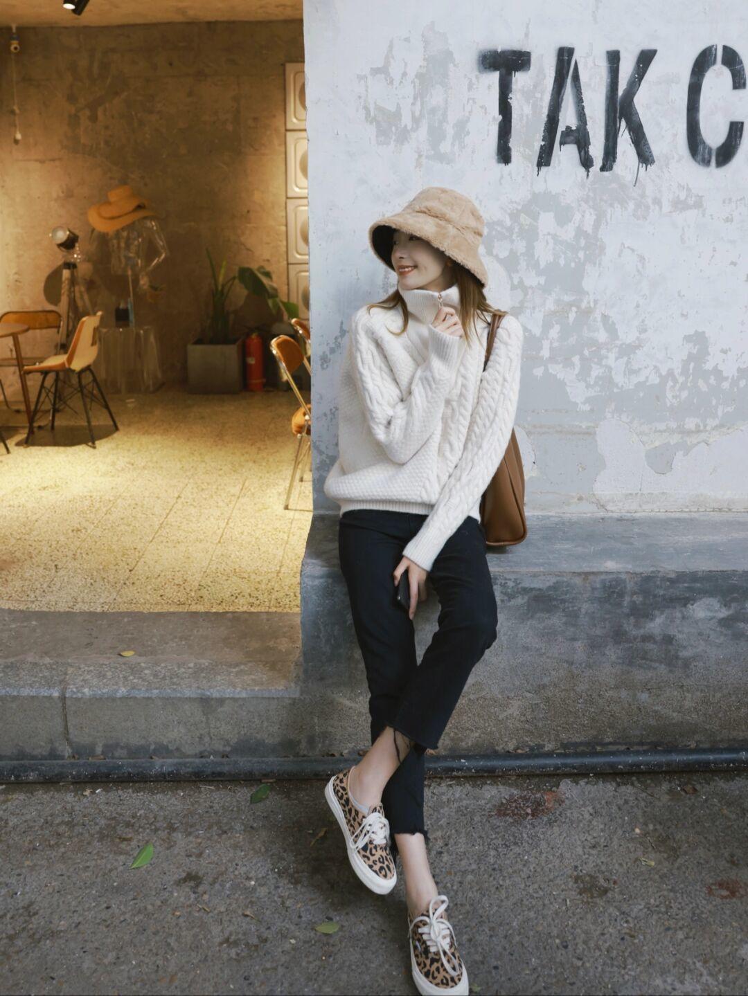 拉链|衣品好的女人,冬季都少不了“毛衣”的搭配,气质爆表