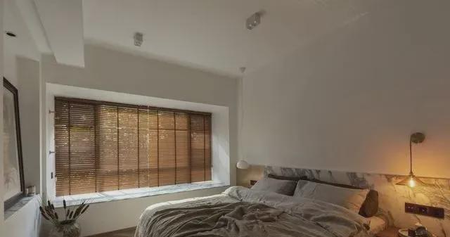 百叶窗|越来越多人家里不装窗帘了,现在流行这样装,美观实用又隐私