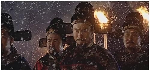 罗贯中&这首诗全篇都是千古名句,几乎人人都会背,但作者是谁却少有人知