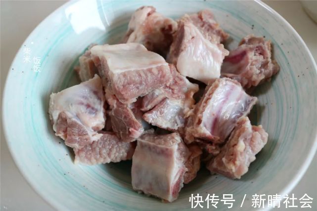 红烧|蒸排骨要试试，比红烧简单，鲜嫩入味又多汁，好吃零失败