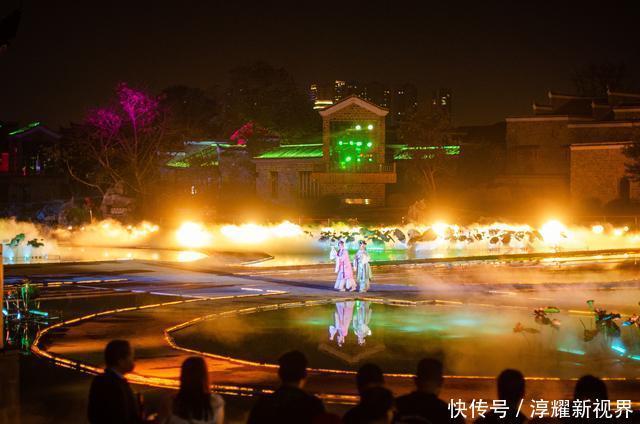 柳梦梅|中国最奇怪的景区，白天没游客，晚上人挤人，把老外都吸引来了