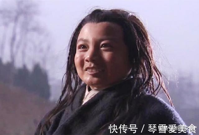 马车#孔子问一7岁小孩:天上的星星有几个?小孩回答后,孔子拜其为师