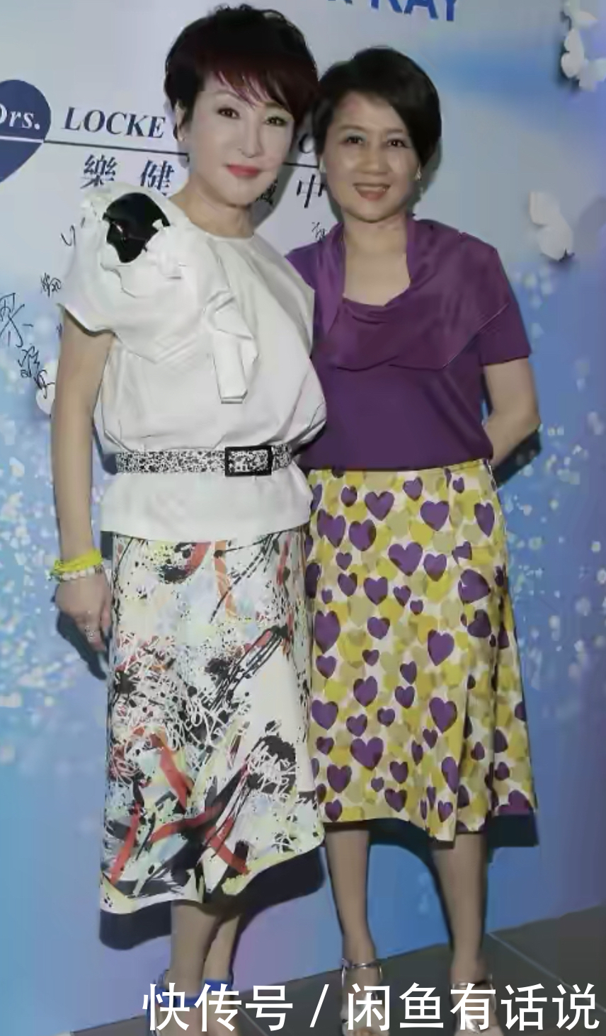 玫紫色|梁安琪到底是豪门阔太,一般阿姨不敢试的玫紫色,照样穿出贵妇范