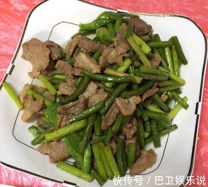 做菜|12个人聚餐吃饭，做了16个菜，做菜做了2个半小时，菜看着还行吗