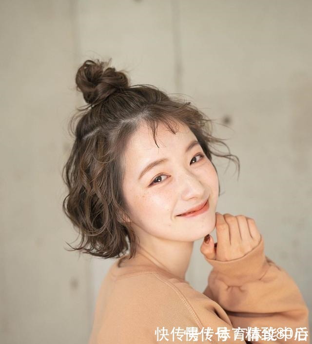 弯度 新时尚发型17款送给大家,越看越完美,蓬松时尚显高级!