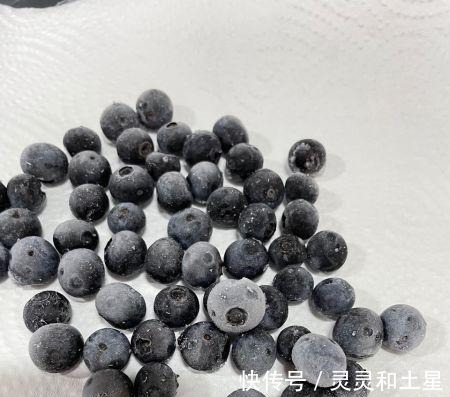 蓝莓黑巧欧包！