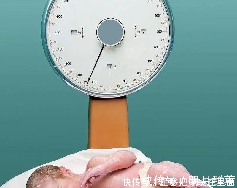 产妇|剖腹产生宝宝时要让产妇亲吻宝宝?别小看这个环节,有这四个意义