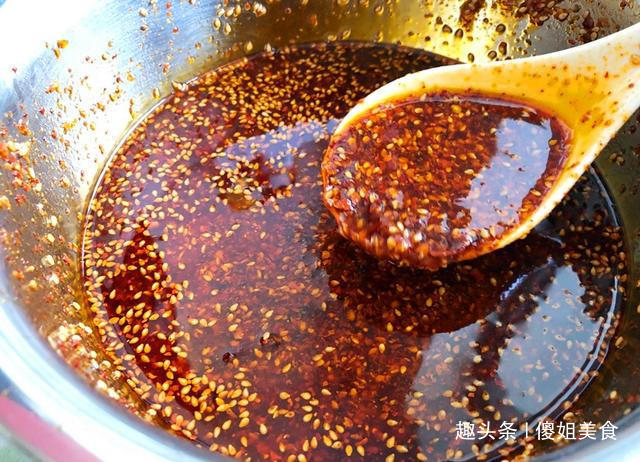 万万不可|炸辣椒油时,万万不可直接浇热油,多加1步,辣油香辣红亮特解馋
