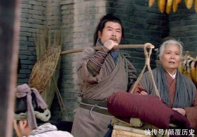 八十万禁军教头$林冲生涯最后一战:和八十万禁军教头大战两百回合,最终吐血身亡