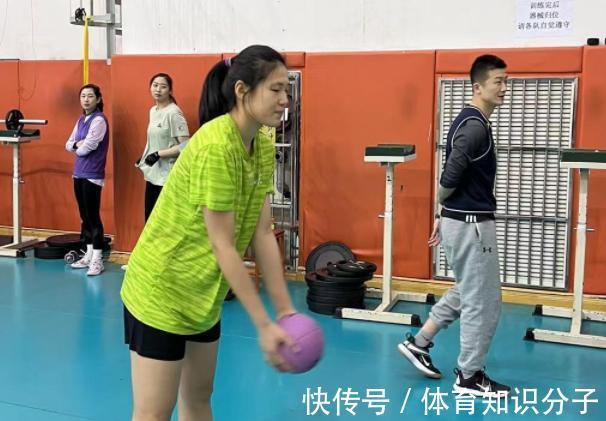 孙杰|山东女排已集结开训,安家杰恐助球队腾飞,急需明确队伍核心
