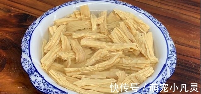腐竹|春天泡腐竹,不要放水里就泡,学会饭店的方法,不夹生,时间短