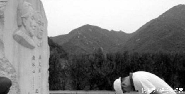 墓碑|冰心的孙子,为啥要在奶奶墓碑上写“教子无方,枉为人表”八个大字