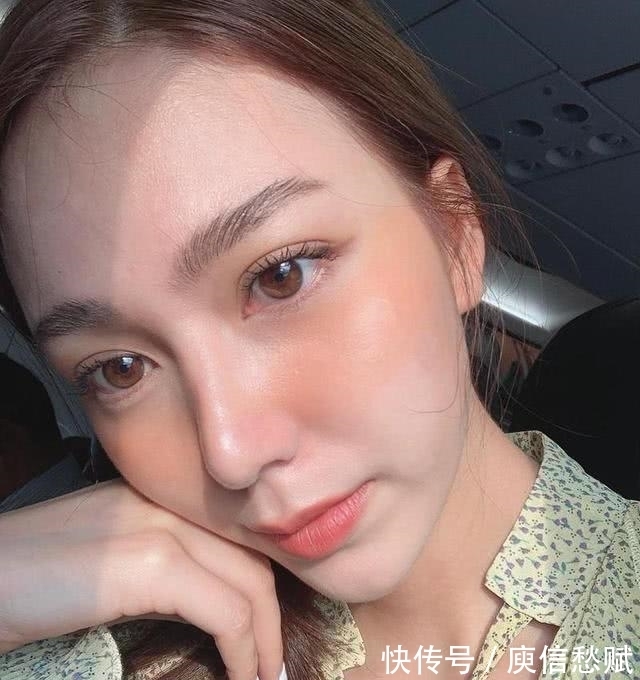 彩妆 泰国最热门八个彩妆品牌俗又大碗,服帖不脱妆专供30度湿黏天气