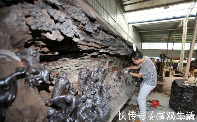 买家|师傅用乌木雕出500罗汉,有人出价百万却毁约,如今“烂”在手中