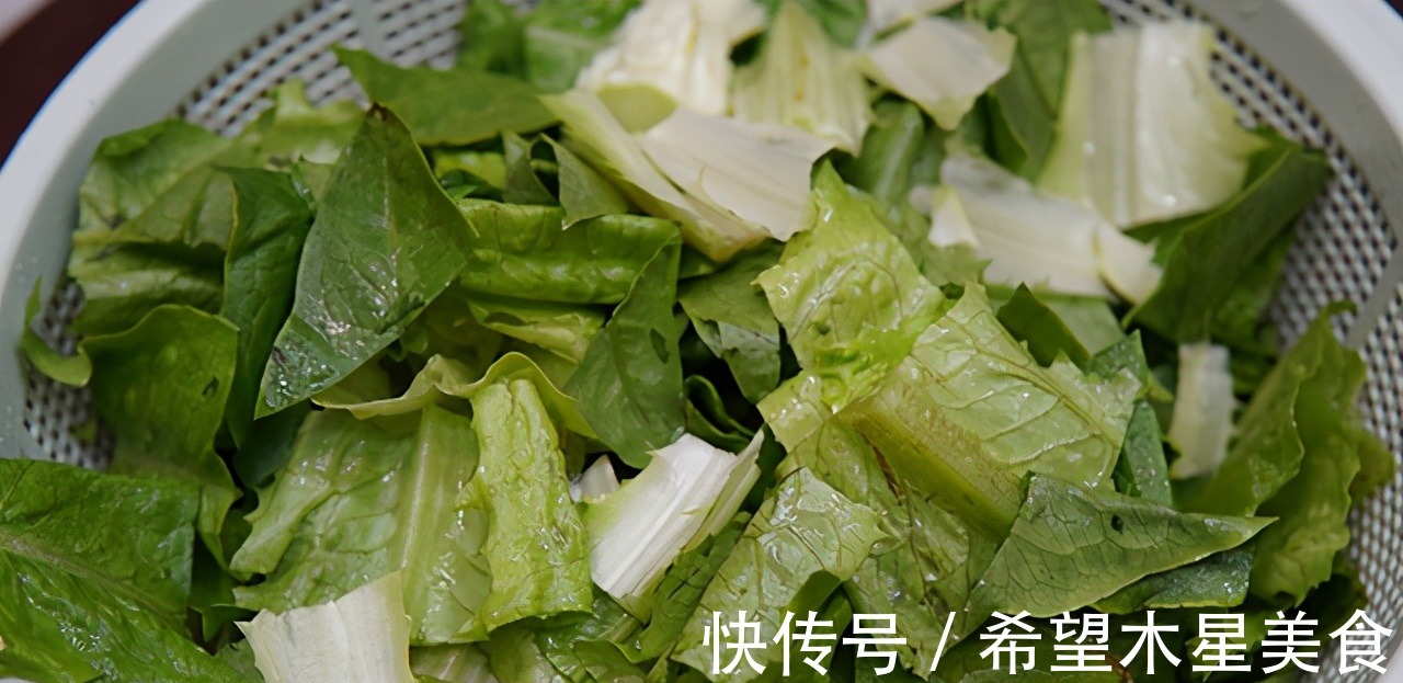 川味水煮鱼怎么做才好吃，分享详细制作步骤，肉质鲜嫩，不腥不碎！