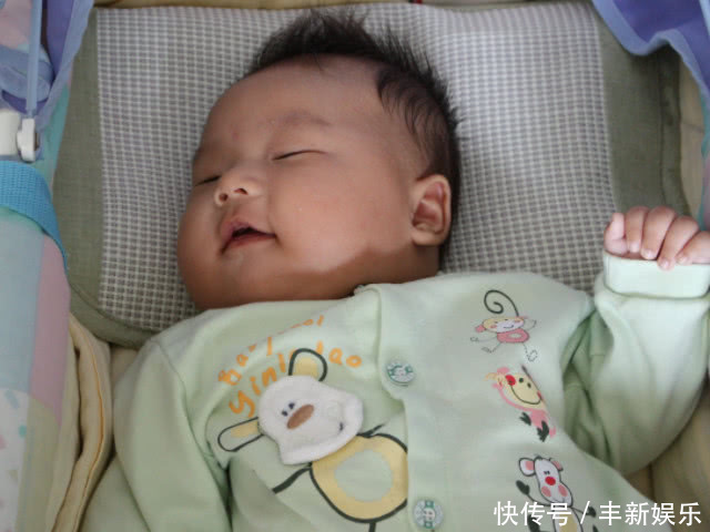 孩子|孩子什么睡姿就是什么性格,若是是第三种,父母可别视而不见!