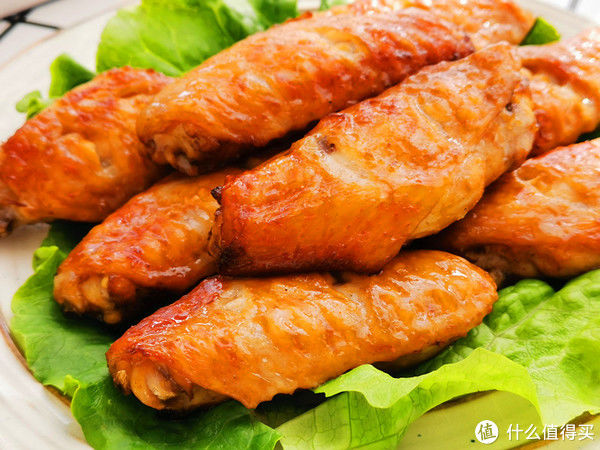 烤翅|在家烤翅中自配腌料，烤好外焦里嫩香浓入味，真解馋