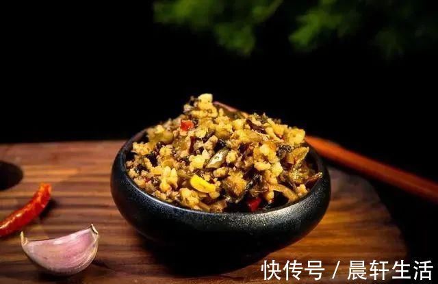 血管|四类常见食物,或是高血压的“诱因”,看看你爱吃吗?