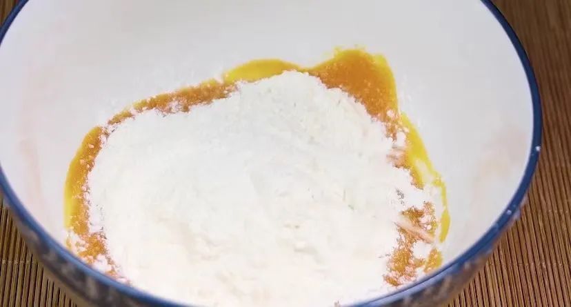 面粉别做包子！加上南瓜，不加一滴水，营养是包子8倍，出锅秒光