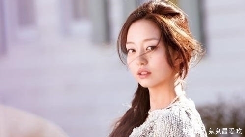 空气 有一种发型叫“空气坠”,自带仙女气质,秋冬也可以走起路来飘逸