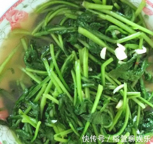 蘿卜|女性不想肚子鼓鼓，要多吃此菜，排出毒素垃圾，給身體來個大掃除